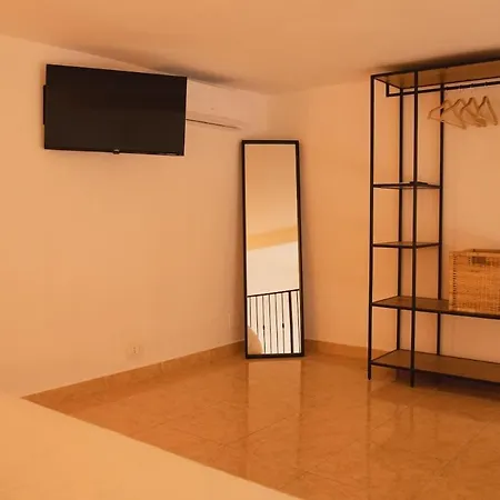 Aviothic Неаполь